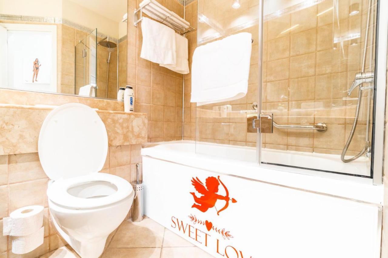 סוויטת אהבה מתוקה על הים-Sweet Love Suite On The Sea บัตยัม ภายนอก รูปภาพ
