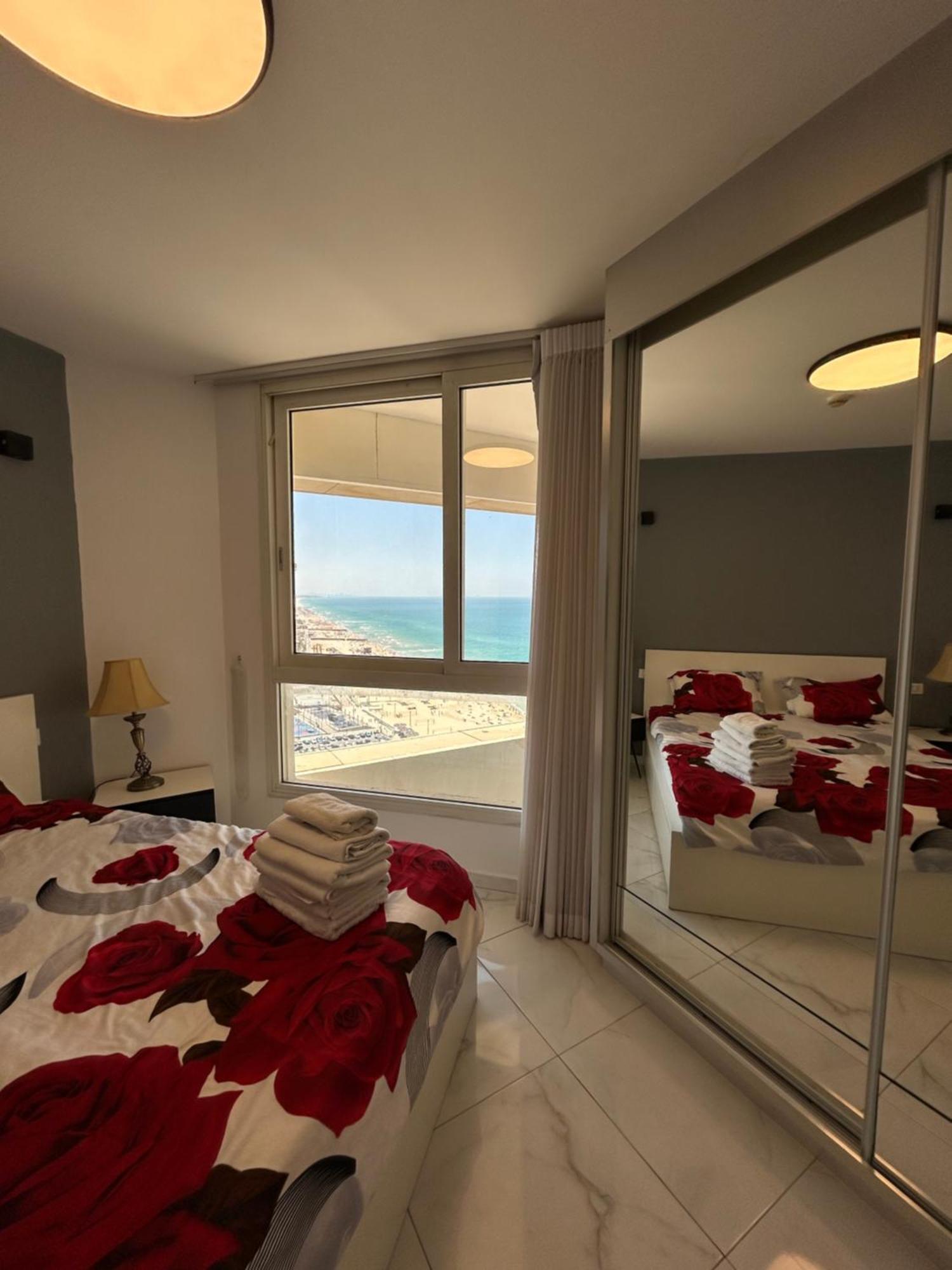 סוויטת אהבה מתוקה על הים-Sweet Love Suite On The Sea บัตยัม ภายนอก รูปภาพ